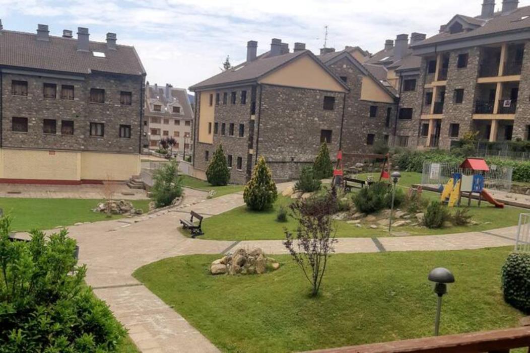 Villanúa Apartamento Espata I מראה חיצוני תמונה